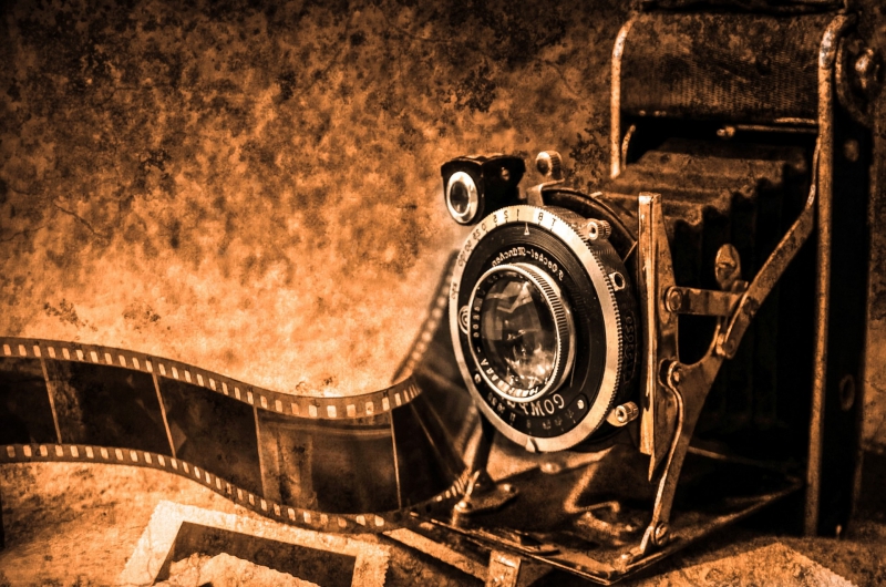 photographe-CARQUEIRANNE-min_light-wood-night-camera-photography-vintage-1245236-pxhere.com